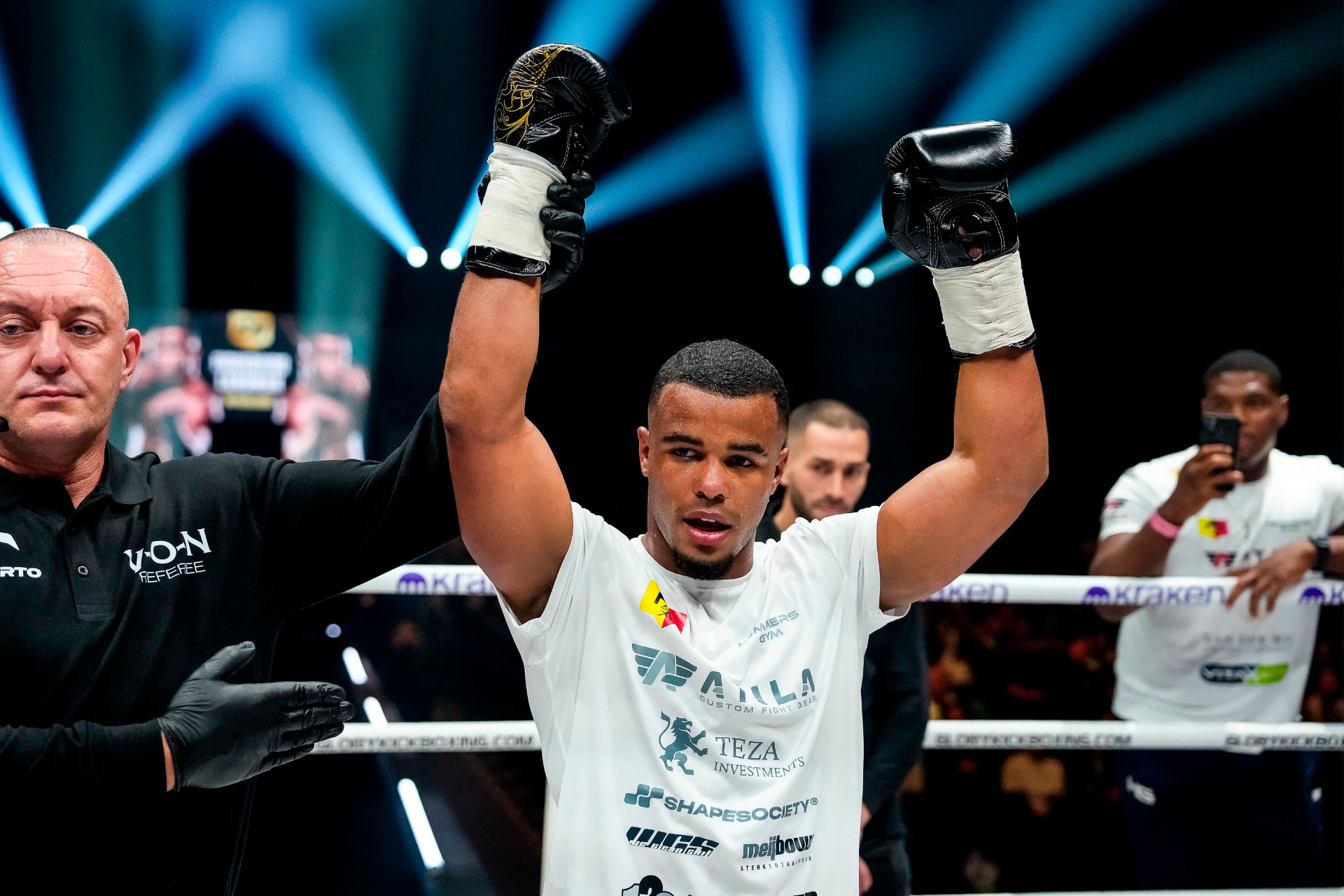Figuereido Landman viert de overwinning